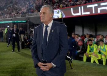 Paraguay vence 2-0 a Uruguay y se acerca al Mundial 2026