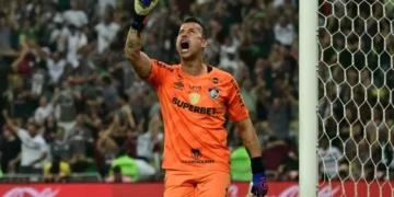 Fluminense apuesta por su arquero veterano frente al Dortmund