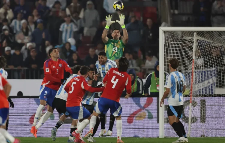 Chile se aleja del Mundial de 2026 al caer 1-0 con Argentina
