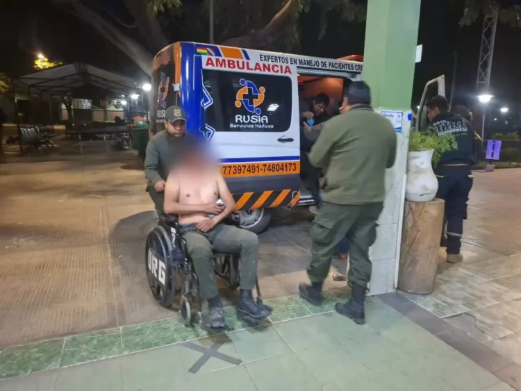 Bloqueadores dejan 50 heridos entre médicos y policías. FOTO: Ministerio de Salud