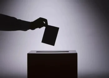 Cuando las encuestas eligen antes que el pueblo