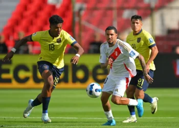 Perú dispara su última bala ante un Ecuador a tiro de sellar su pase