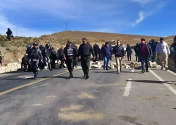 Policía reporta que uniformados en Llallagua solo llevan equipo no letal