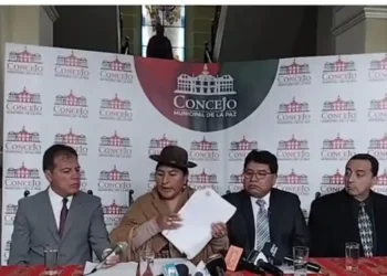 Conferencia de prensa de cuatro concejales de La Paz. FOTO: Concejo de La Paz