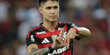 Flamengo nuevo líder del Brasileirão y Neymar es expulsado