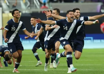 Guatemala gana en penales a Canadá y avanza a semifinales de Copa Oro