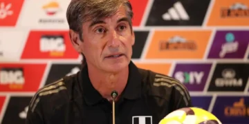 DT de Perú celebra que su selección ‘se cerró bien’ ante Colombia