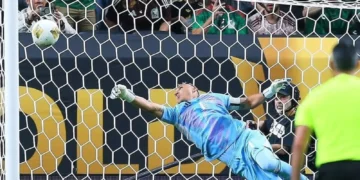 Navas se luce en 0-0 de Costa Rica ante México en la Copa Oro