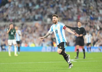 Messi y Argentina buscan dejar a Chile al borde del abismo