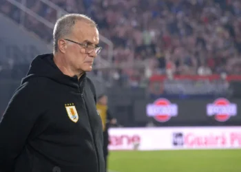 Bielsa apuesta por Lucas Torreira para duelos de Uruguay