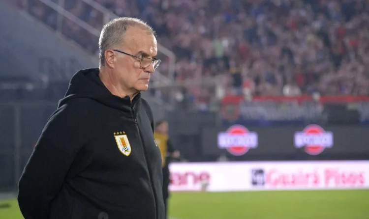 Bielsa apuesta por Lucas Torreira para duelos de Uruguay