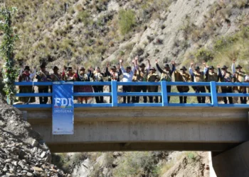 Gobierno entrega tres puentes para 500 familias productoras en Palca