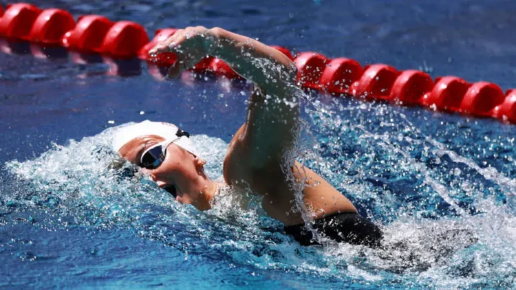 La nadadora McIntosh bate un tercer récord mundial en cinco días
