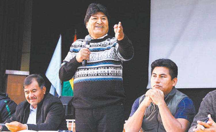 Evo insinúa que Gobierno ‘aún consulta con la DEA’