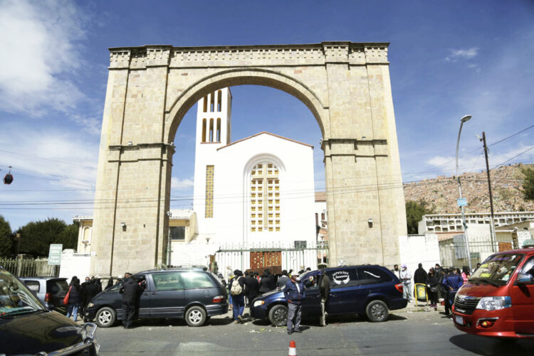 Alcaldía anuncia la edificación de salas velatorio en el Cementerio