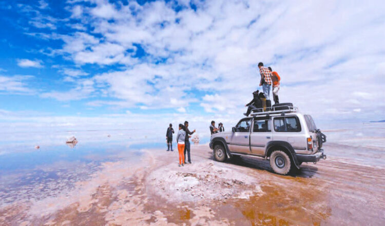 Más turistas; tres sectores aún ven una recuperación insuficiente