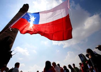 Chile concluye redacción de nueva Constitución sin sanar tensiones ni fractura social