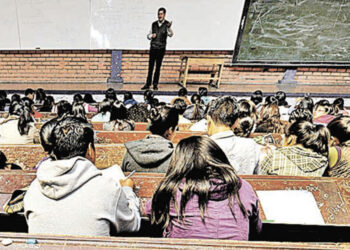 Estudiantes piden nuevo coordinador para Cine de la UMSA