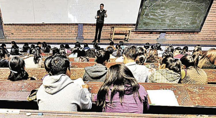 Estudiantes piden nuevo coordinador para Cine de la UMSA
