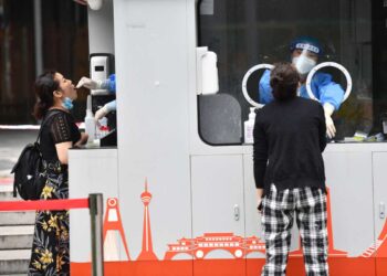 China confina ciudad de 20 millones de habitantes por nuevo brote de COVID-19