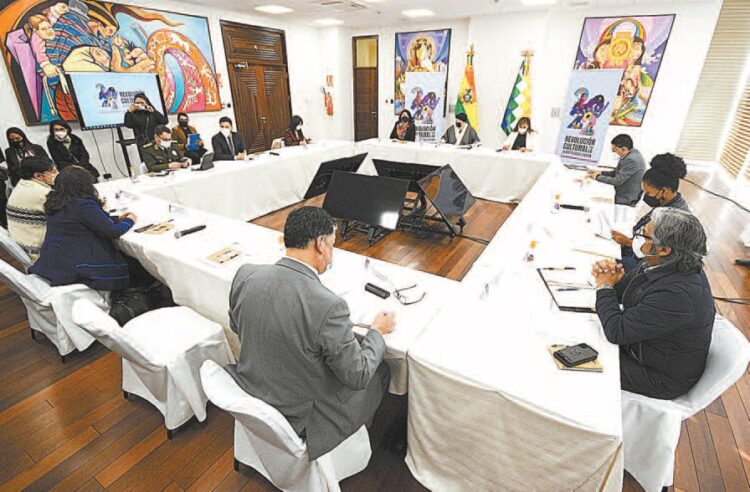 Arce promulga hoy una nueva ley contra la violencia