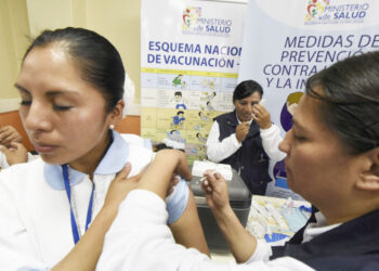 Vacuna contra la influenza es prioridad en el invierno