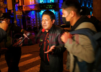 Un asambleísta de Somos Pueblo pide la renuncia del gobernador Santos Quispe