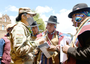 Mujeres en las FFAA: Desde 2006 sube de 42 a 1.433 la cantidad de féminas militares