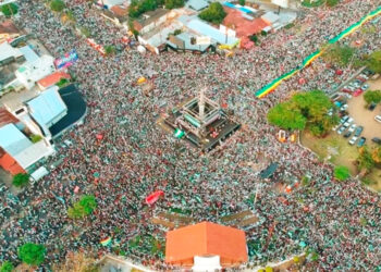 El paro indefinido asoma en Santa Cruz después del cabildo