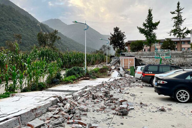 Casi 50 muertos por sismo en el suroeste de China