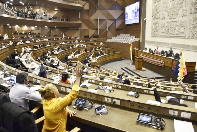La Asamblea Legislativa completa el TSE