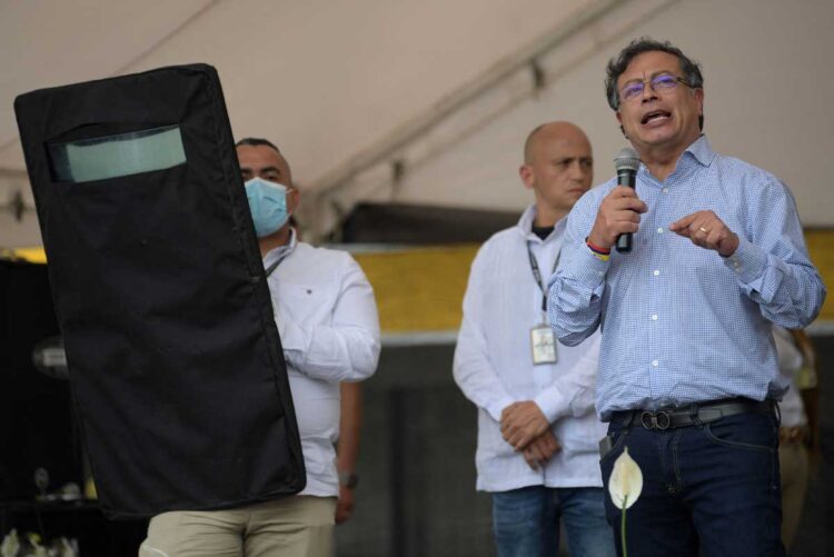 Candidatos presidenciales se blindan ante el temor de un magnicidio en Colombia
