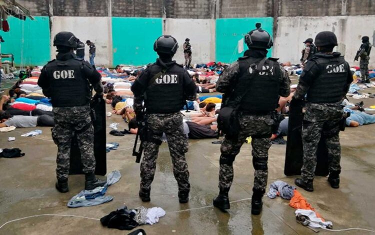 Traslados descontrolados de presos agitan violencia en cárceles de Ecuador