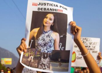 Presidente mexicano se reunió con padres de Debanhi, asesinada y violada