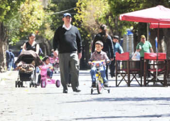 Día del Peatón: Códigos QR validarán los permisos de circulación