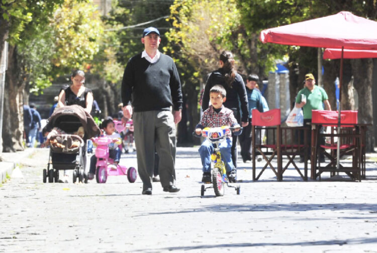 Día del Peatón: Códigos QR validarán los permisos de circulación