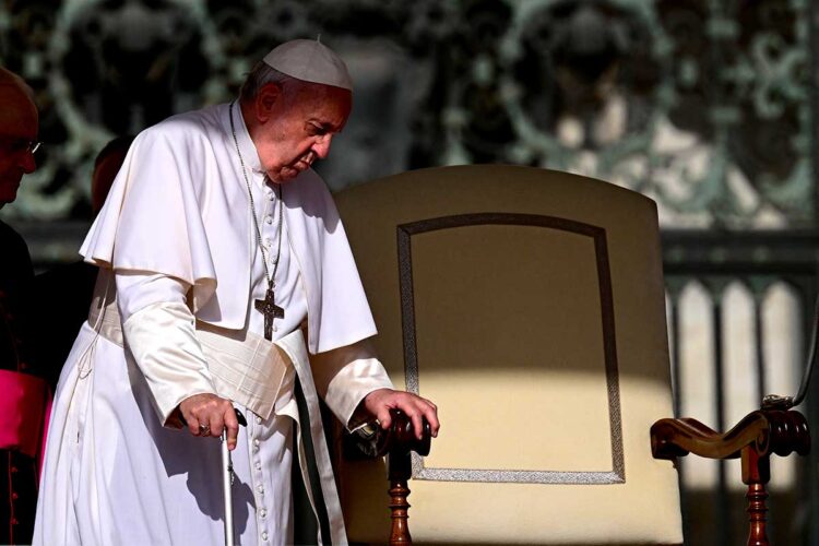 El Papa se dice ‘profundamente entristecido’ y reza por la reina