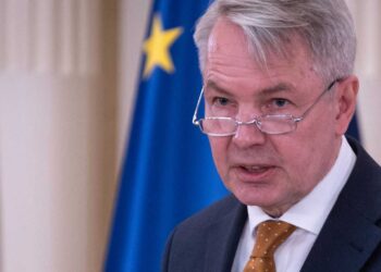 Finlandia confirma solicitud a la OTAN y occidente asegura que Rusia pierde fuerza