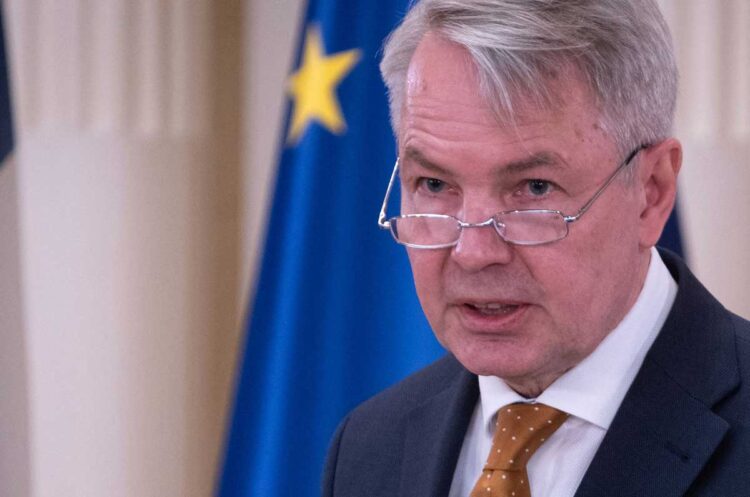 Finlandia confirma solicitud a la OTAN y occidente asegura que Rusia pierde fuerza
