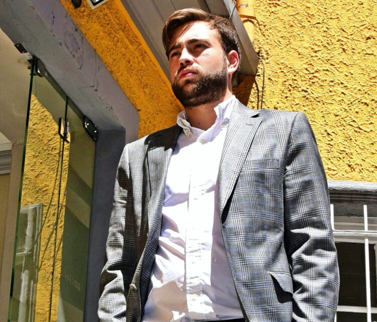 Andrés Costa observa al DT Baldivieso por el planteamiento