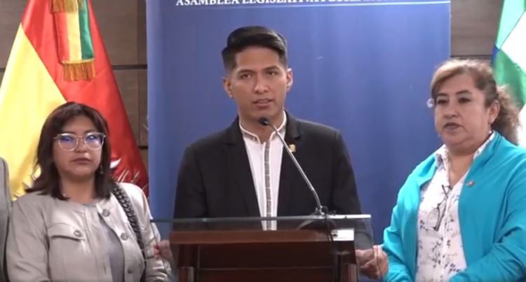 Rodríguez afirma que no hay necesidad de una ley para escaños y redistribución