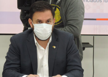 Ministro Del Castillo volverá a comparecer ante el Legislativo por tráfico de autos robados