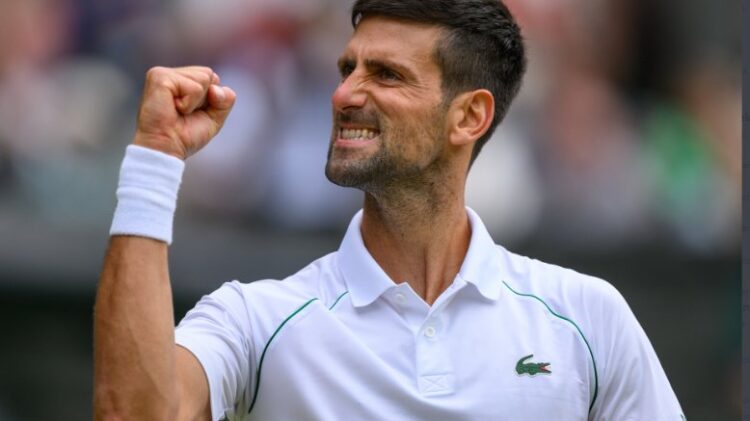 Djokovic y Jabeur sufren pero pasan a semifinales de Wimbledon