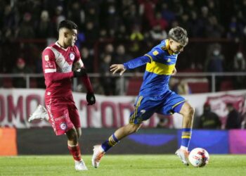Boca sufre otra derrota y Argentinos Juniors manda en la Liga Profesional