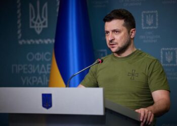 Zelenski califica bombardeo de una prisión en Ucrania de ‘crimen de guerra ruso deliberado’
