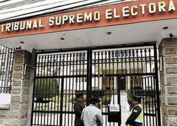La vocal Chuquimia dice que Ruiz renunció al TSE porque encontró otra fuente laboral