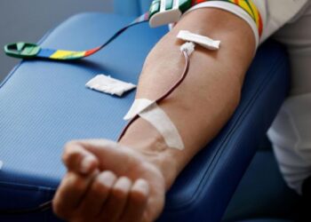 Colombia levanta prohibición para que hombres homosexuales donen sangre