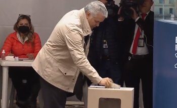 Abren las urnas de las elecciones presidenciales de Colombia