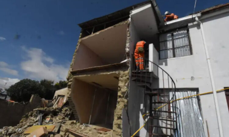 Demuelen ambientes de dos casas en La Paz, las lluvias dejaron al menos 143 emergencias