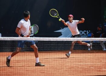 Zeballos y Arias dan batalla, pero caen en México
